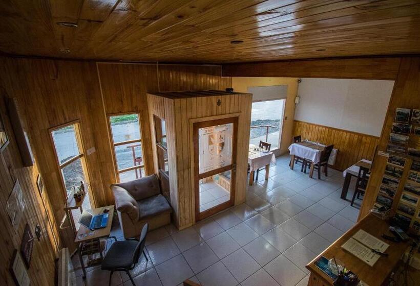 ホテル Hostal Alcázar