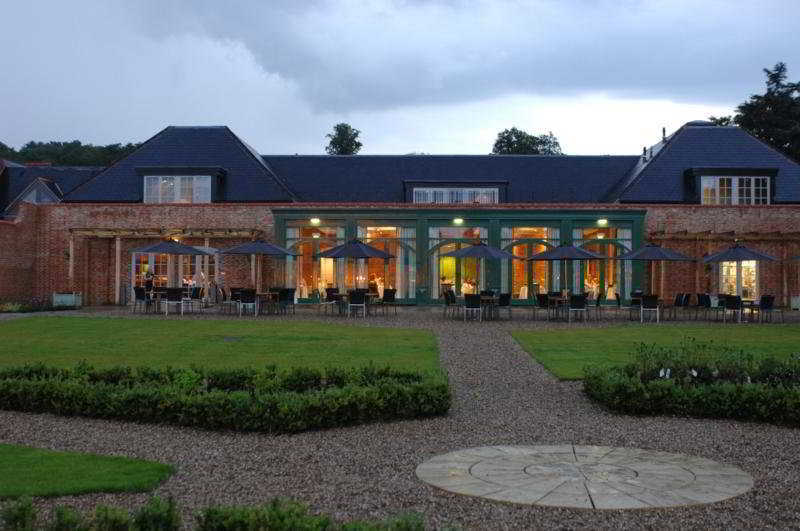 هتل Mercure Warwickshire Walton Hall  & Spa