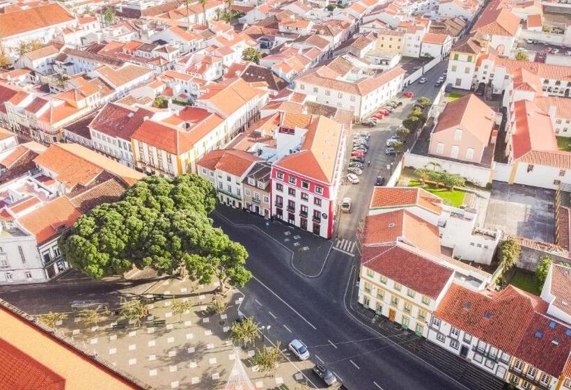 فندق Monte Brasil