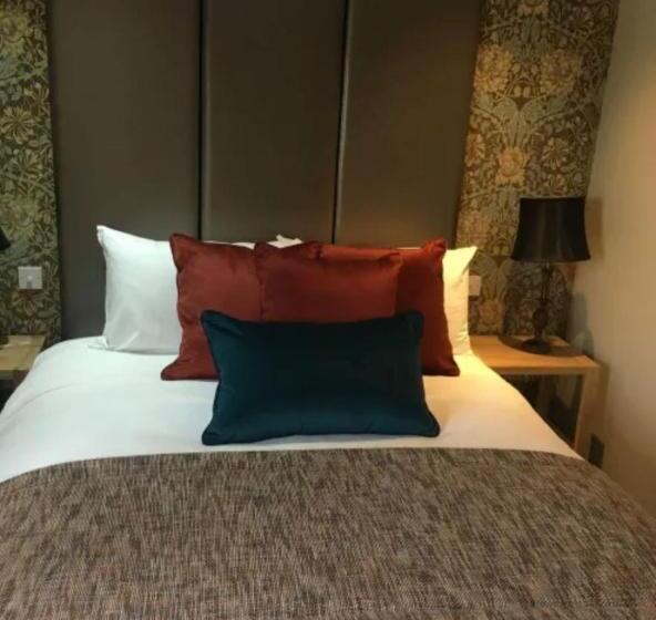 The New Hobbit Hotel Rooms