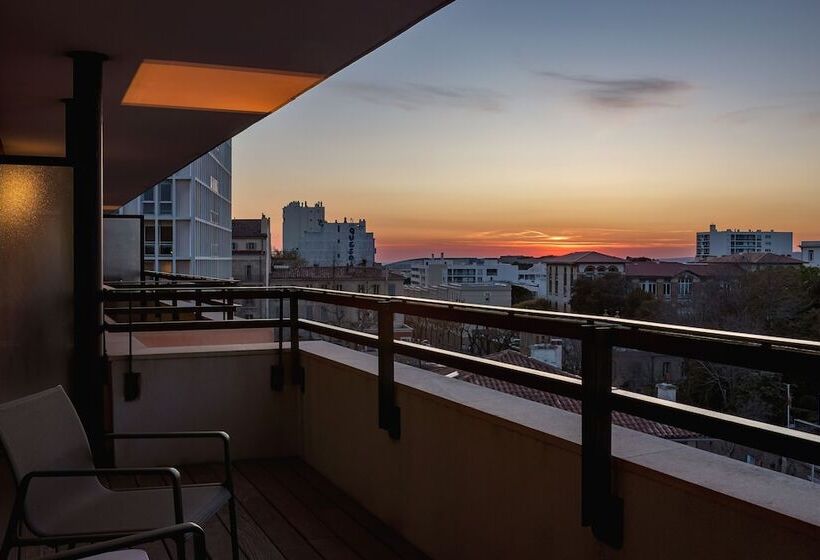 New Hotel Of Marseille   Vieux Port