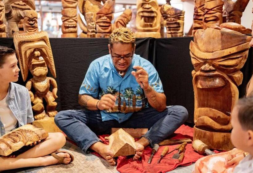 בית מלון כפרי Outrigger Waikiki Beach Resort