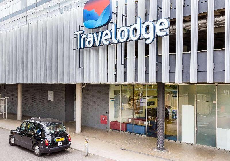 בית מלון כפרי Travelodge London Chessington Tolworth