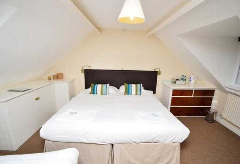 هتل Volunteer Inn