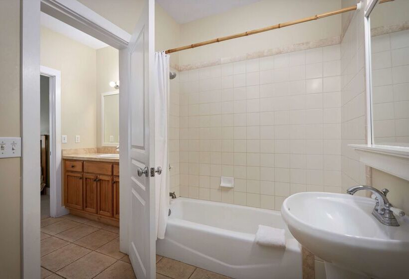 אתר נופש Aston At Poipu Kai