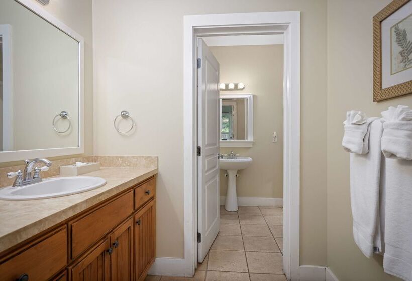 אתר נופש Aston At Poipu Kai