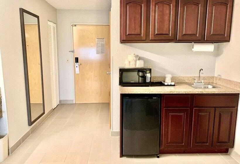 هتل Best Western Oswego