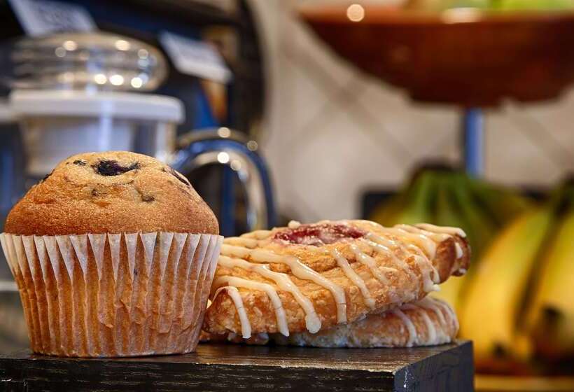 Best Western Plus Bradenton Hotel & Suites