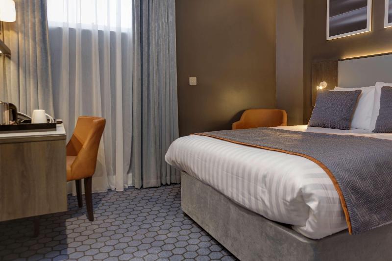Best Western Plus Bradenton Hotel & Suites
