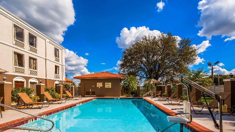 Best Western Plus Bradenton Hotel & Suites
