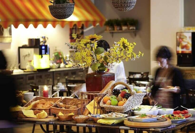 Fotos del hotel Mercure  Chateau Berlin Am Kurfürstendamm:  14