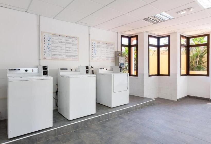 Отель Chatur Costa Caleta