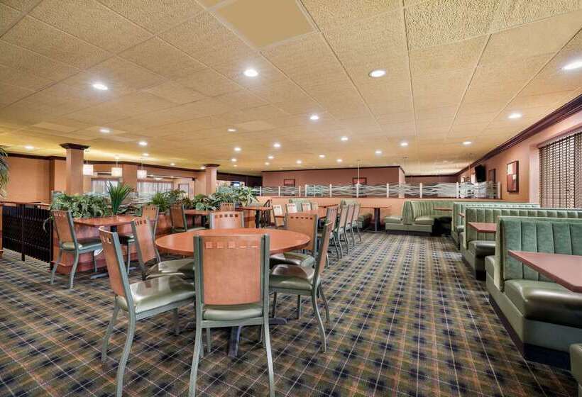 هتل Quality Inn And Suites Fairgrounds   Syracuse