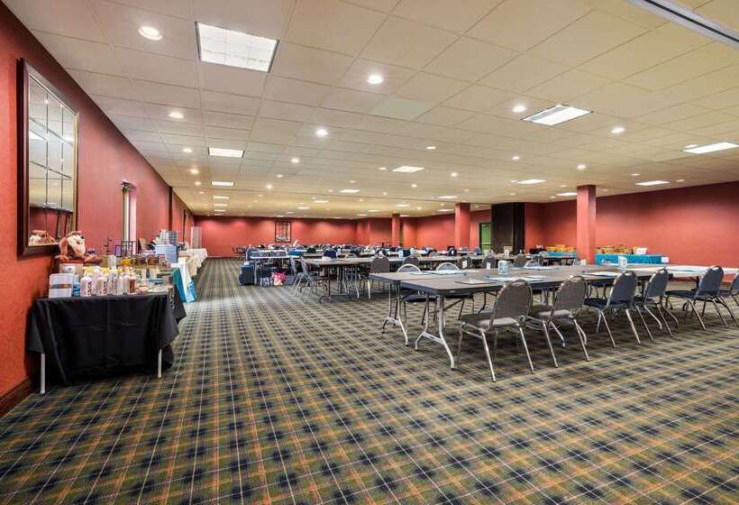 هتل Quality Inn And Suites Fairgrounds   Syracuse