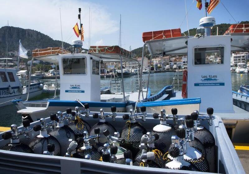 هتل & Diving Les Illes