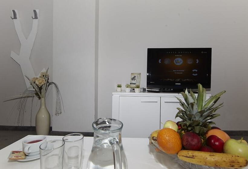 בית מלון כפרי Festa Chamkoria Apartments