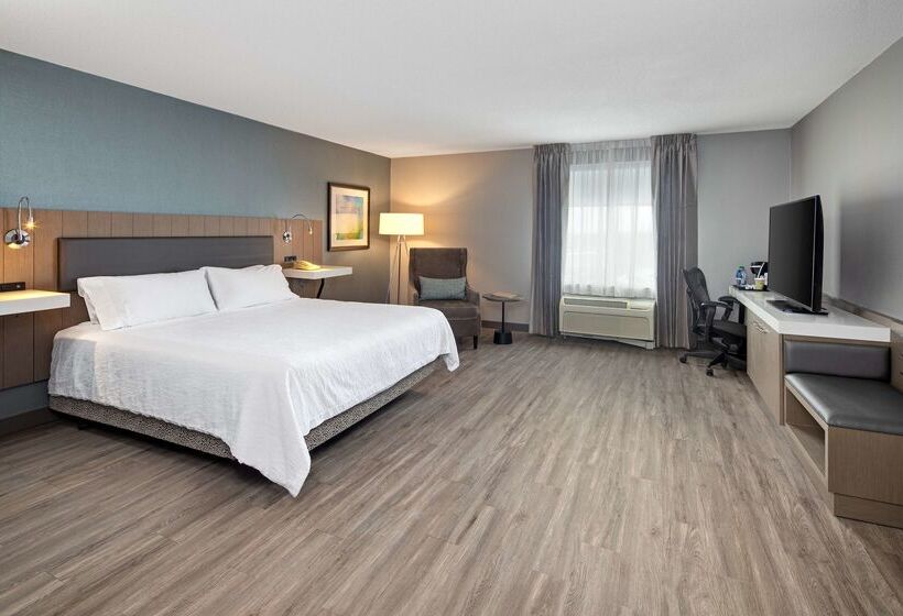 هتل Hilton Garden Inn Halifax Airport