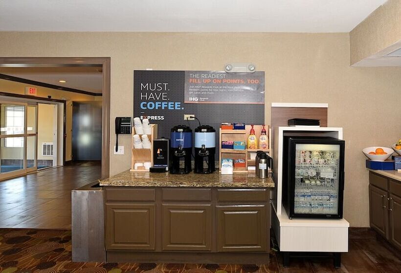 酒店 Holiday Inn Express & Suites Chicago Deerfield Lincolnshire, An Ihg