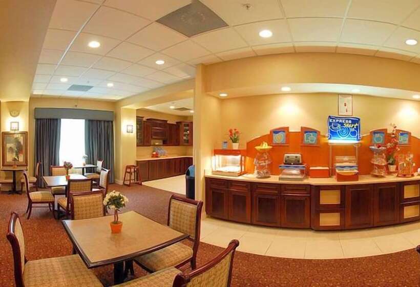 هتل Holiday Inn Express  & Suites Clearwater Us 19 North