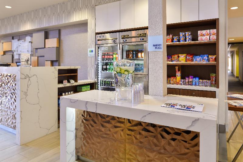 בית מלון כפרי Holiday Inn Express & Suites Elk Grove Central   Hwy 99, An Ihg