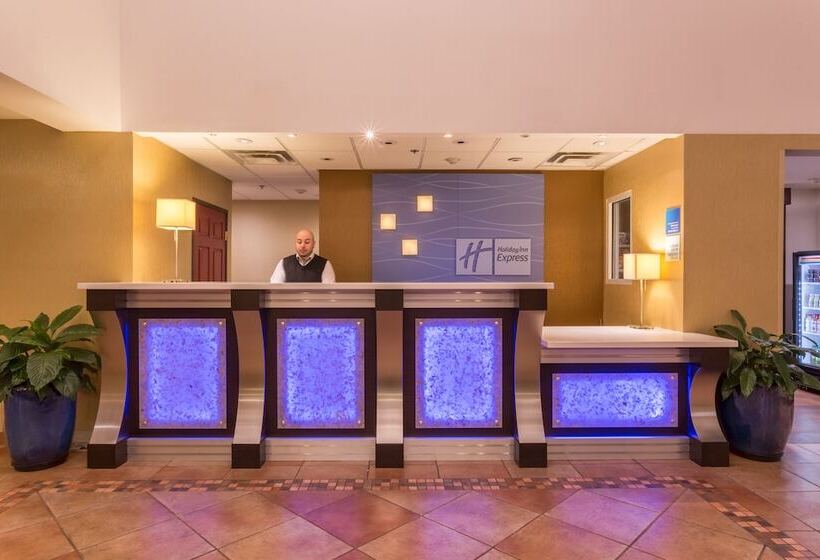 Hotel Holiday Inn Express  & Suites Manteca