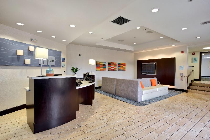 هتل Holiday Inn Express Costa Mesa