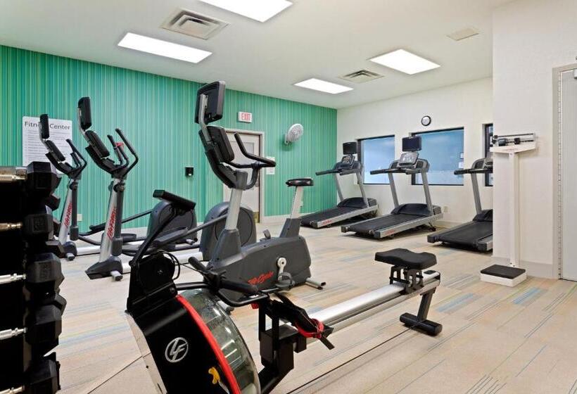 فندق Holiday Inn Express Hauppauge Long Island, An Ihg