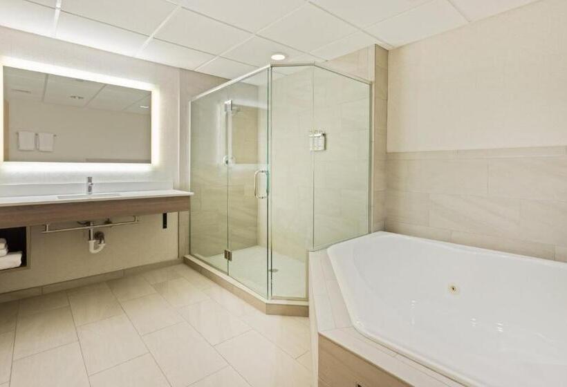 فندق Holiday Inn Express Hauppauge Long Island, An Ihg