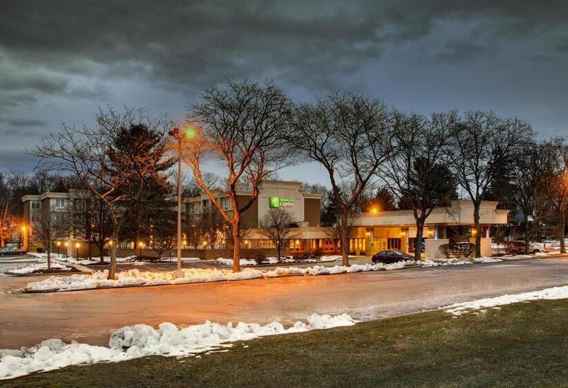 فندق Holiday Inn Express Poughkeepsie, An Ihg