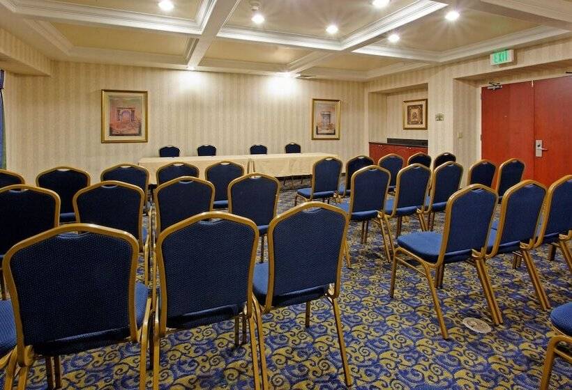 هتل Holiday Inn Express San Pablo   Richmond Area, An Ihg