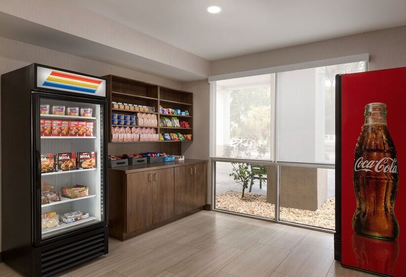 هتل Holiday Inn Express Vero Beach West I 95, An Ihg