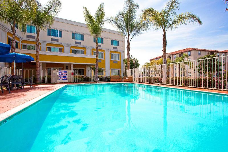 هتل Marguerite South Anaheim   Garden Grove, Trademark Collection By Wyndham
