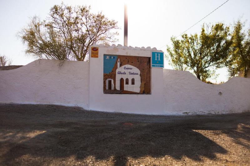 هتل روستایی Cuevas Abuelo Ventura