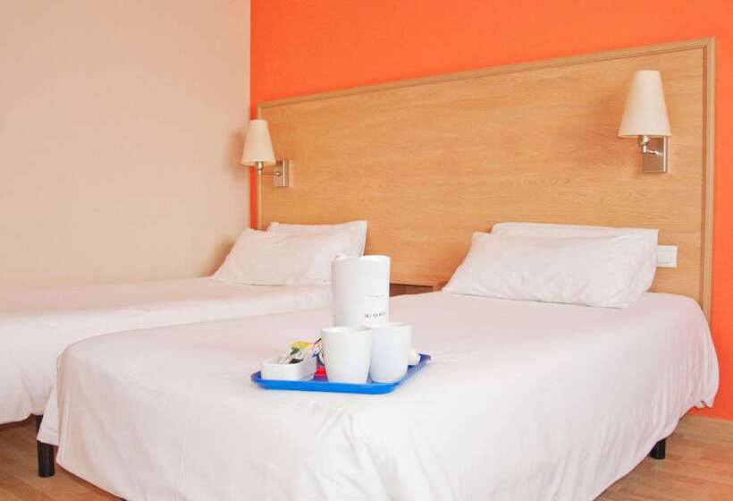 Fotos del hotel Travelodge Barcelona Fira:  5