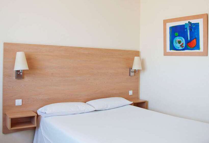 Fotos del hotel Travelodge Barcelona Fira:  2