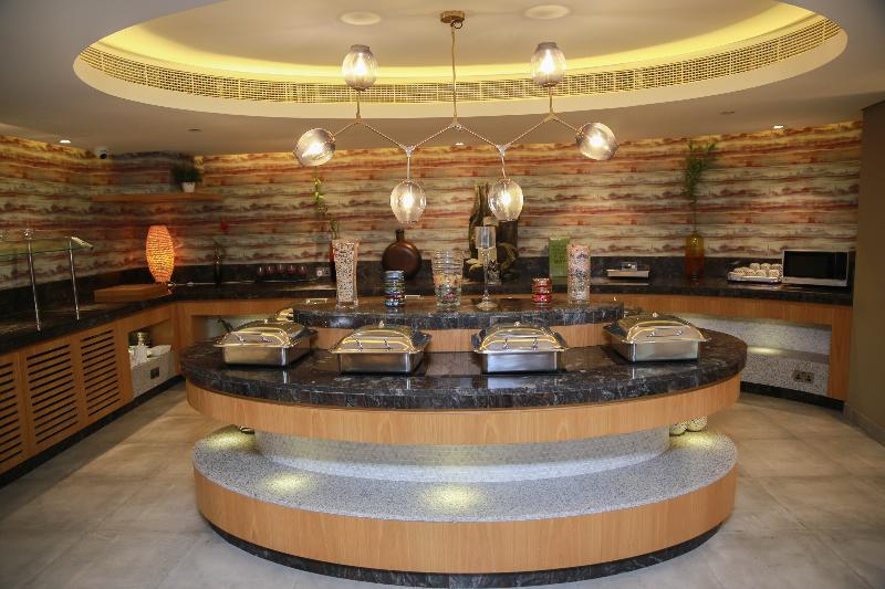 Fotos del hotel Versailles By Raviz:  11