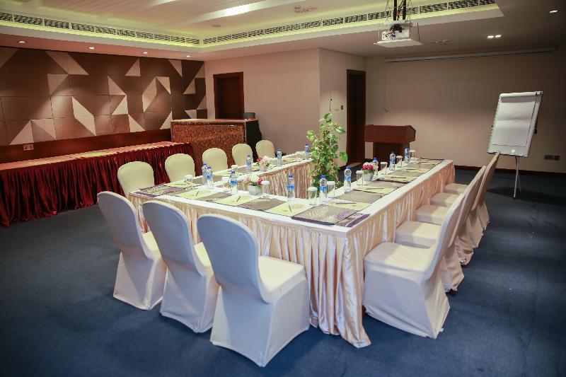 Fotos del hotel Versailles By Raviz:  13