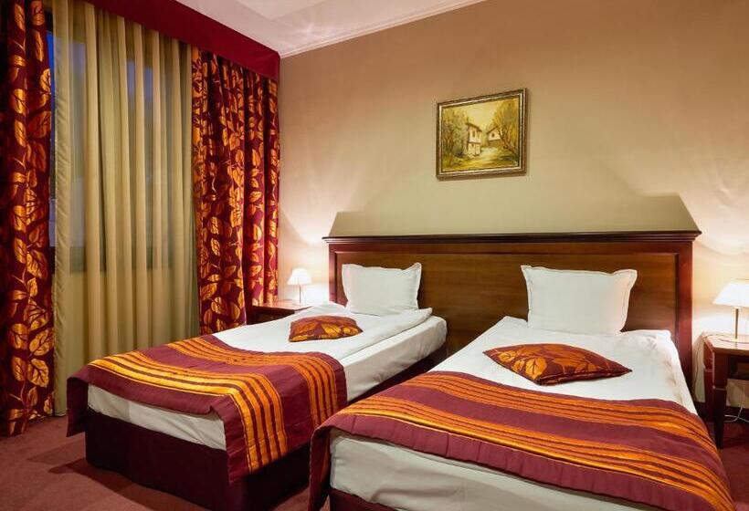 Yantra Grand Hotel