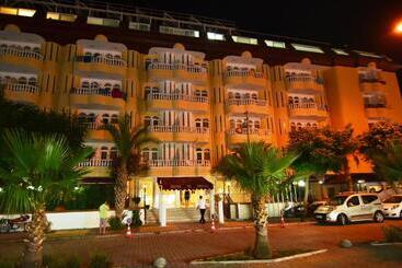 هتل Artemis Princess
