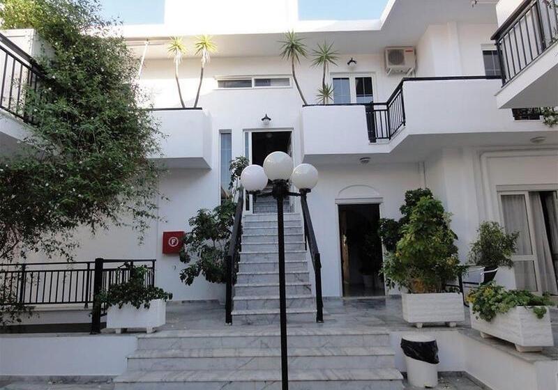 هتل Athina