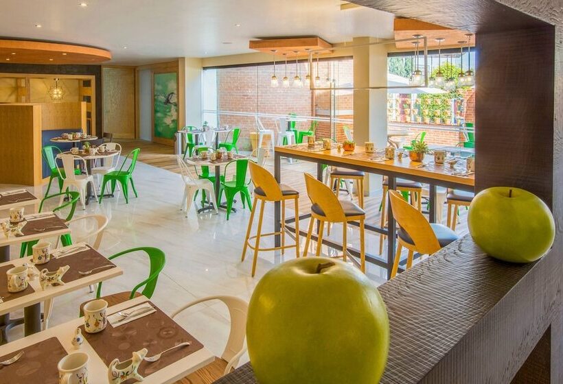 هتل Courtyard Toluca Airport