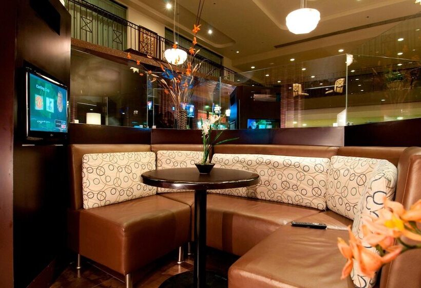 هتل Courtyard Toluca Airport