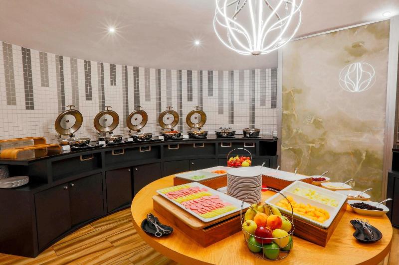 هتل Courtyard Toluca Airport
