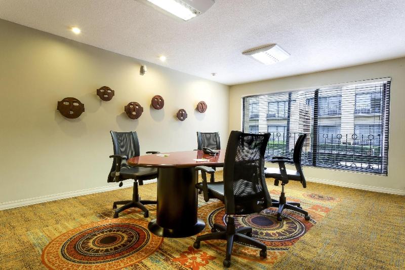 هتل Courtyard Toluca Airport