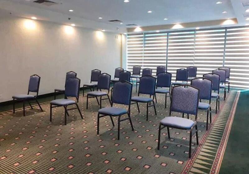 هتل Courtyard Toluca Airport