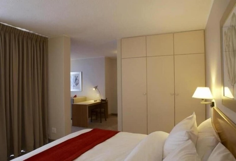 酒店 Garden Court Nelson Mandela Boulevard