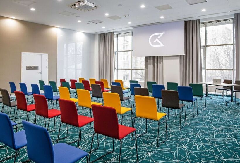 هتل Golden Tulip Warszawa Centrum