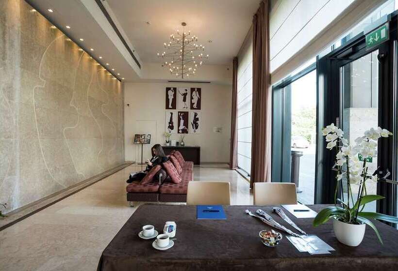 Fotos del hotel Hilton Florence Metropole:  2