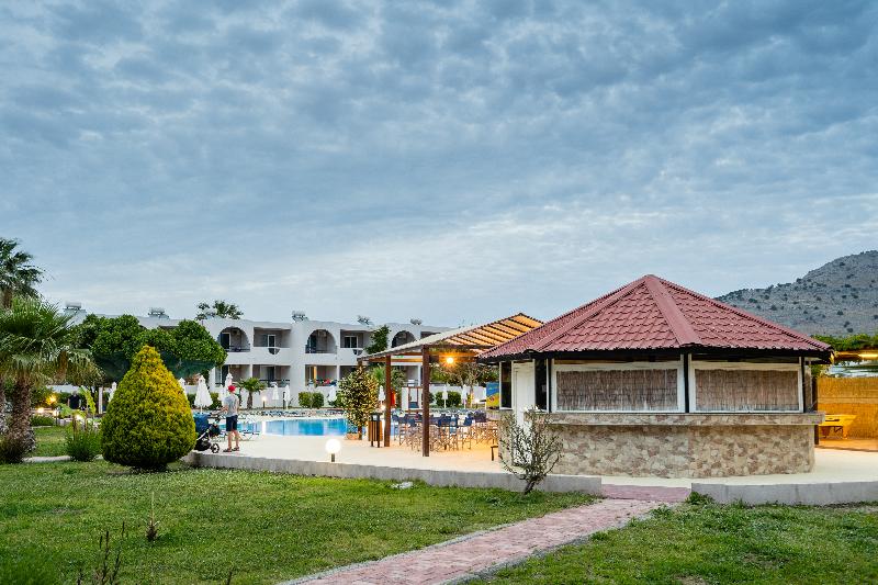 هتل Lardos Bay