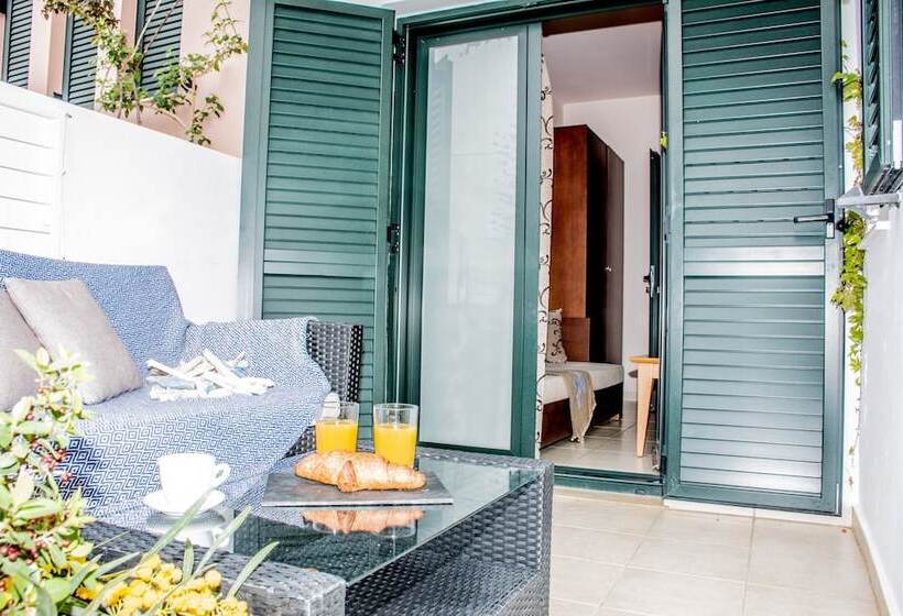 هتل Marigianna Apartments
